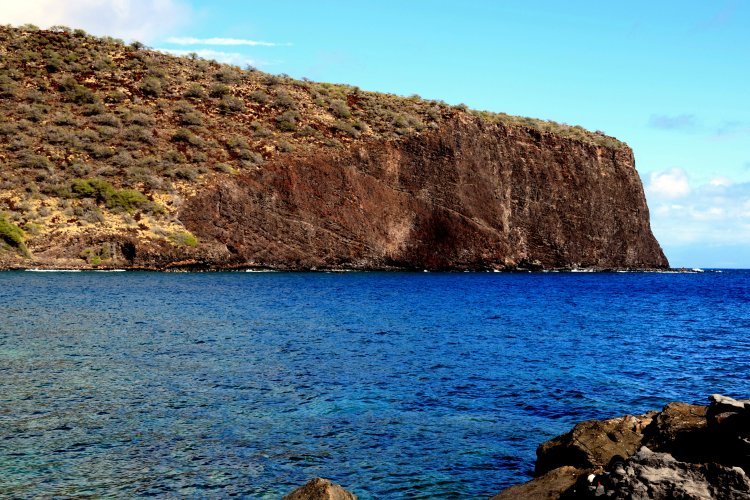 1300' cliff on final approach
